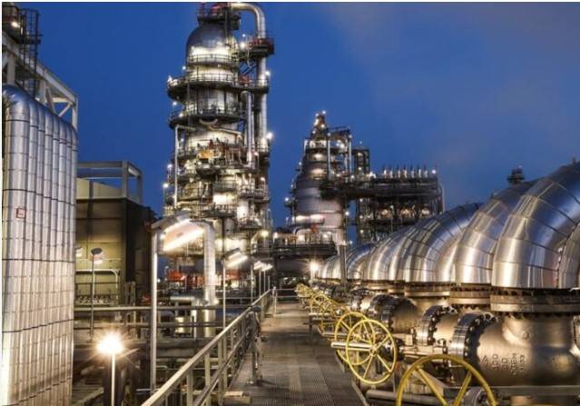 Refinery image